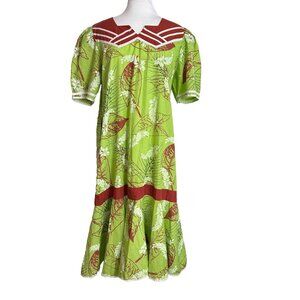 Vintage Made in Hawaii Dress Green Maroon White Floral Short Sleeve Luau Retro